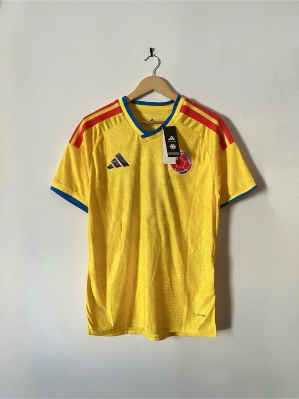Colombia 2026 Jersey Soccer Fan Version Size Medium